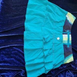 Lululemon ruffle skirt.Size 2.